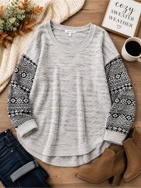 Maurices Plus Size 2X Gray Tunic Sweater Geometric Print Sleeves